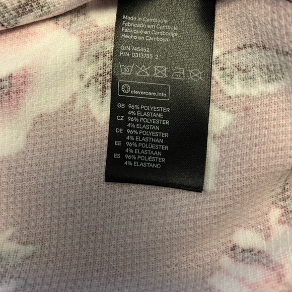 Floral fit and flare dress - Picture 11 of 11